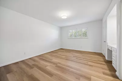10614 Longmont Drive, Houston, TX 77042 - Photo 28