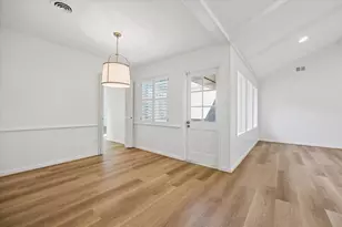 10614 Longmont Dr, Houston, TX 77042 - Photo 26