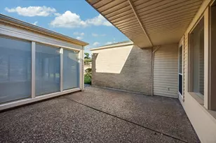 10614 Longmont Dr, Houston, TX 77042 - Photo 36
