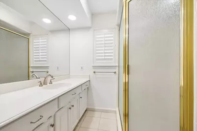 10614 Longmont Drive, Houston, TX 77042 - Photo 30