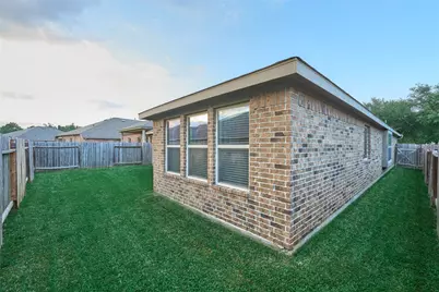 655 Oak Circle Drive E, Conroe, TX 77301 - Photo 44