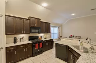 655 Oak Cir Dr E, Conroe, TX 77301 - Photo 14