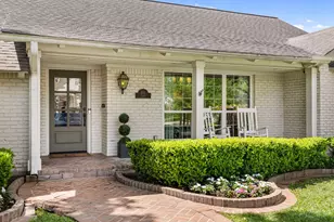 6131 Olympia Dr, Houston, TX 77057 - Photo 2