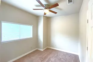35 Woodland Hills Dr, Conroe, TX 77303 - Photo 12