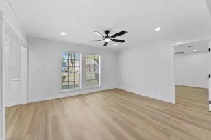 1407 Hamlin Valley Dr, Houston, TX 77090 - Photo 6