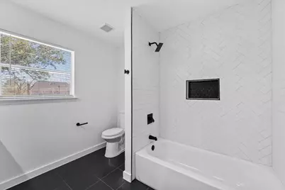 1407 Hamlin Valley Drive, Houston, TX 77090 - Photo 22