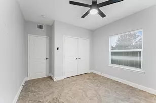 8221 Brockton St, Houston, TX 77017 - Photo 10