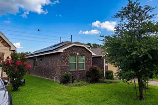 335 American Black Bear Dr, Crosby, TX 77532 - Photo 2