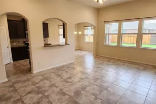 335 American Black Bear Dr, Crosby, TX 77532 - Photo 4