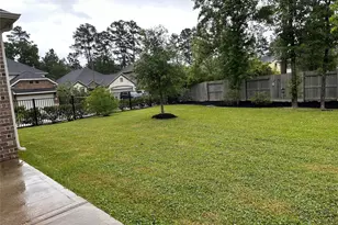 236 Rose Gum Ct, Conroe, TX 77318 - Photo 10