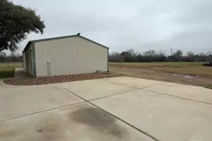6910 S Mallard Dr, Fulshear, TX 77441 - Photo 2