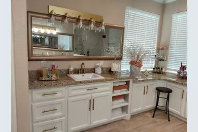 309 Hickman Lane, Angleton, TX 77515 - Photo 12