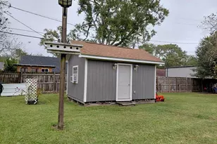 309 Hickman Ln, Angleton, TX 77515 - Photo 32