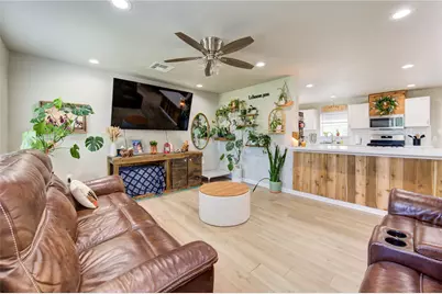 7325 Speaker Street, Hitchcock, TX 77563 - Photo 8