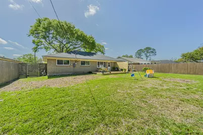 323 Coventry Lane, Alvin, TX 77511 - Photo 34