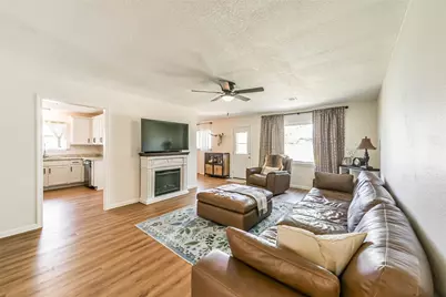 323 Coventry Lane, Alvin, TX 77511 - Photo 6