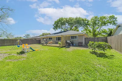 323 Coventry Lane, Alvin, TX 77511 - Photo 36