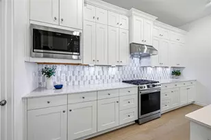 2701 Meridian Spgs Dr, Texas City, TX 77568 - Photo 12