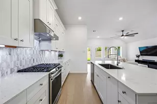 2701 Meridian Spgs Dr, Texas City, TX 77568 - Photo 12