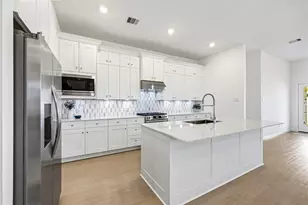 2701 Meridian Spgs Dr, Texas City, TX 77568 - Photo 10