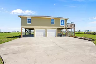 972 Rancho Carribe, Port Bolivar, TX 77650 - Photo 2