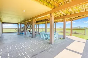 972 Rancho Carribe, Port Bolivar, TX 77650 - Photo 6