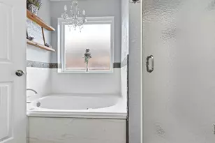 2977 Community Dr, Alvin, TX 77511 - Photo 16