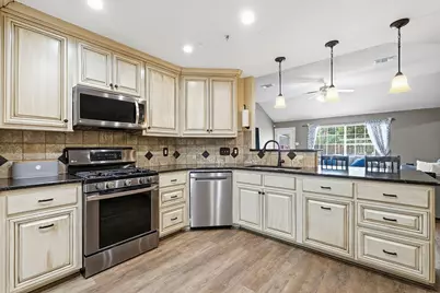 2977 Community Drive, Alvin, TX 77511 - Photo 12