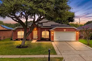2977 Community Dr, Alvin, TX 77511 - Photo 2