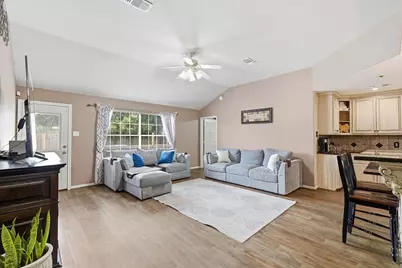 2977 Community Drive, Alvin, TX 77511 - Photo 4