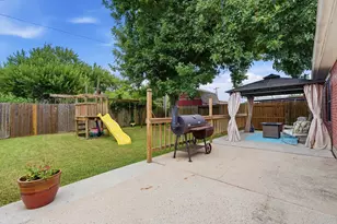 2977 Community Dr, Alvin, TX 77511 - Photo 28