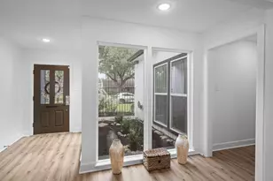 10031 Inwood Dr, Houston, TX 77042 - Photo 4