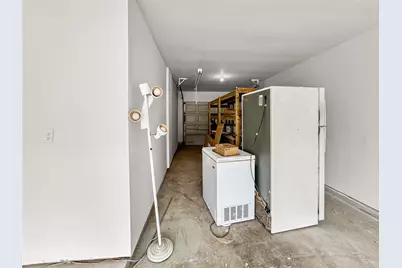 220 Almond Drive, Lake Jackson, TX 77566 - Photo 32