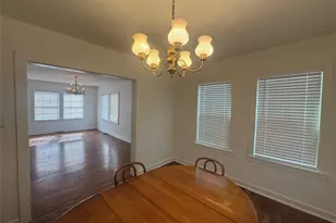 1803 Ave P, Huntsville, TX 77340 - Photo 4
