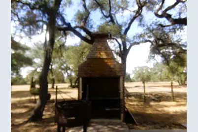 1567 Cr 123F, Hallettsville, TX 77964 - Photo 12