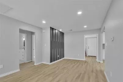 613 19th Avenue N, Texas City, TX 77590 - Photo 8