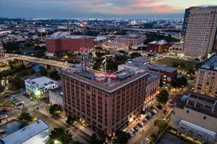 915 Franklin St, Houston, TX 77002 - Photo 30