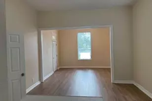 6038 Saxon Dr, Houston, TX 77092 - Photo 8