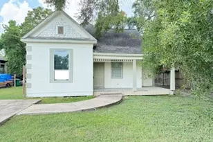 6038 Saxon Dr, Houston, TX 77092 - Photo 2