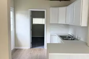 6038 Saxon Dr, Houston, TX 77092 - Photo 6