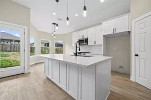 11405 Natalia Ln, Willis, TX 77318 - Photo 4