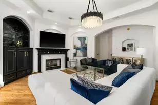 2133 Bering Dr, Houston, TX 77057 - Photo 4
