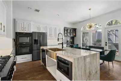 2133 Bering Drive, Houston, TX 77057 - Photo 8