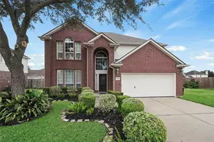 9001 Sundown Dr, Pearland, TX 77584 - Photo 1