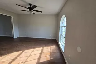 7318 Ironwood Ln, Baytown, TX 77521 - Photo 8