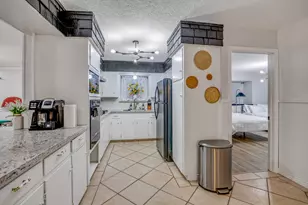 2608 Grape Ln, Pasadena, TX 77502 - Photo 8