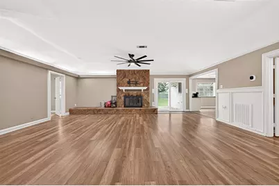 5607 Avenue M 1/2, Santa Fe, TX 77510 - Photo 8