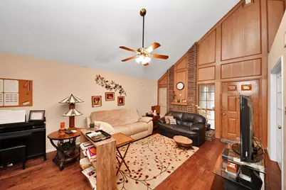 25 Regency Lane, Houston, TX 77088 - Photo 4