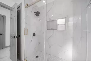 6011 Green Falls Dr, Houston, TX 77088 - Photo 22