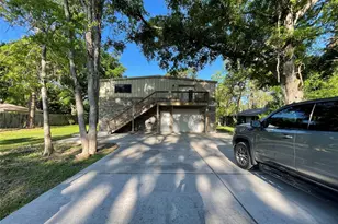 3406 E Bayou Dr E, Dickinson, TX 77539 - Photo 2